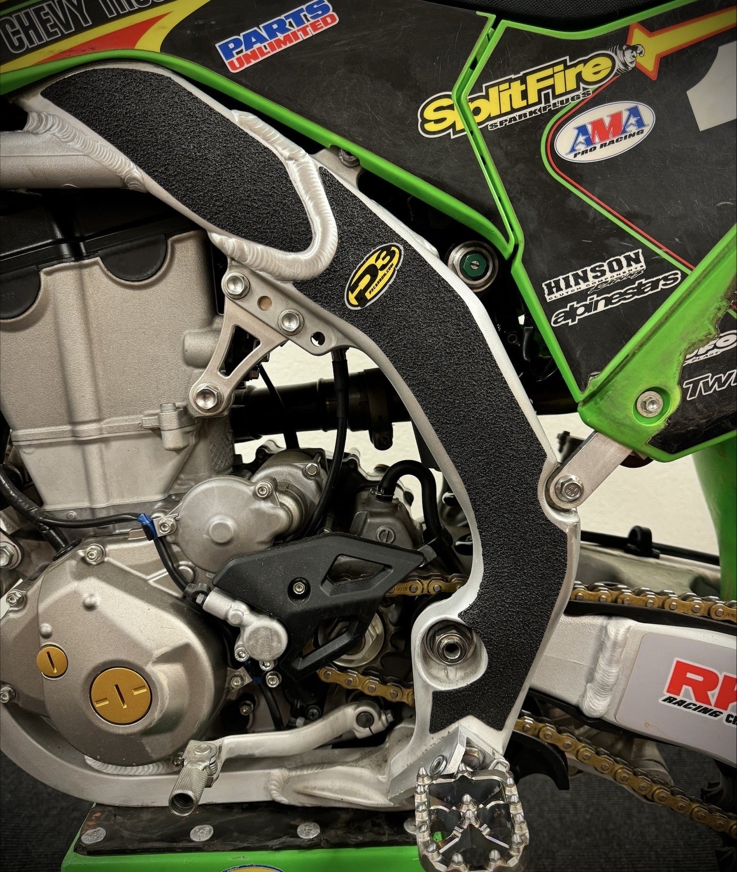 P3 Carbon SX-GRIP Guards Frame Protectors KX450 (X) 2024 - 2026 | KX250 (X) 2027 - Image 4