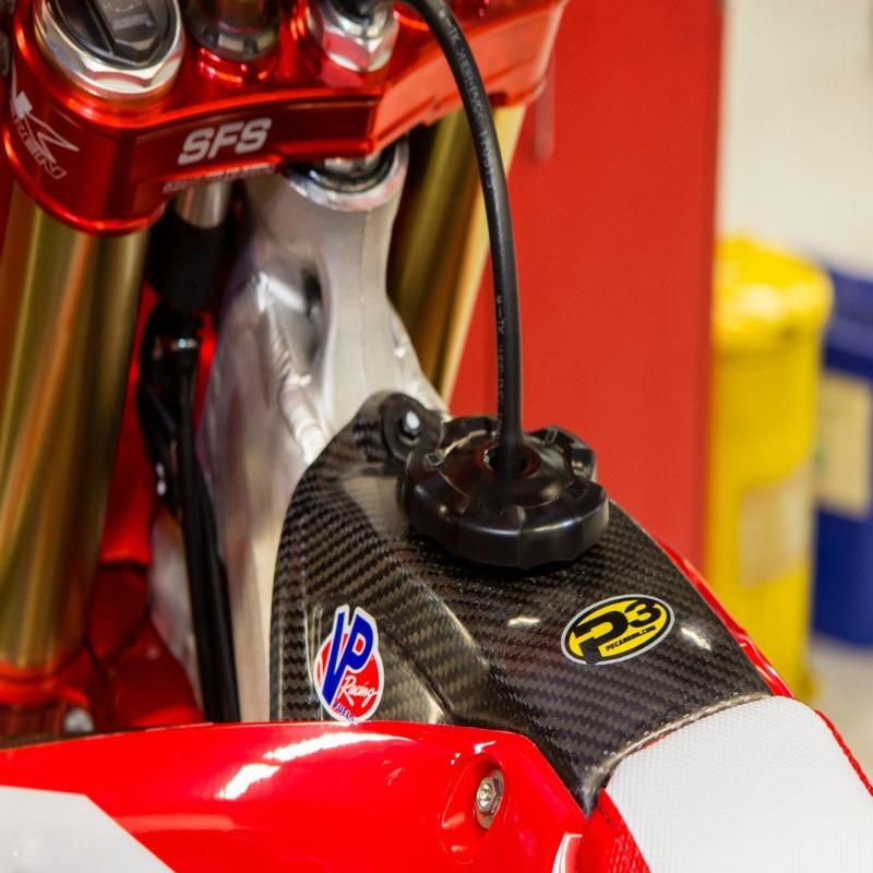 P3 Carbon Fuel Tank Cover Honda CRF450R / 450RWE / 250R | 2017-2021 (See Fitment Chart) - Image 5