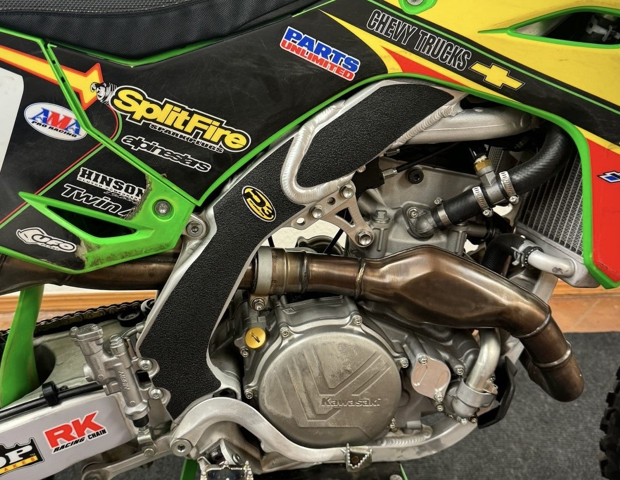 P3 Carbon SX-GRIP Guards Frame Protectors KX450 (X) 2024 - 2026 | KX250 (X) 2027 - Image 2