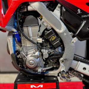 P3 Carbon Lithium Battery Holder CRF250 R/RX & 450 R/RX | 2021 - 2027 (See Fitment Chart)