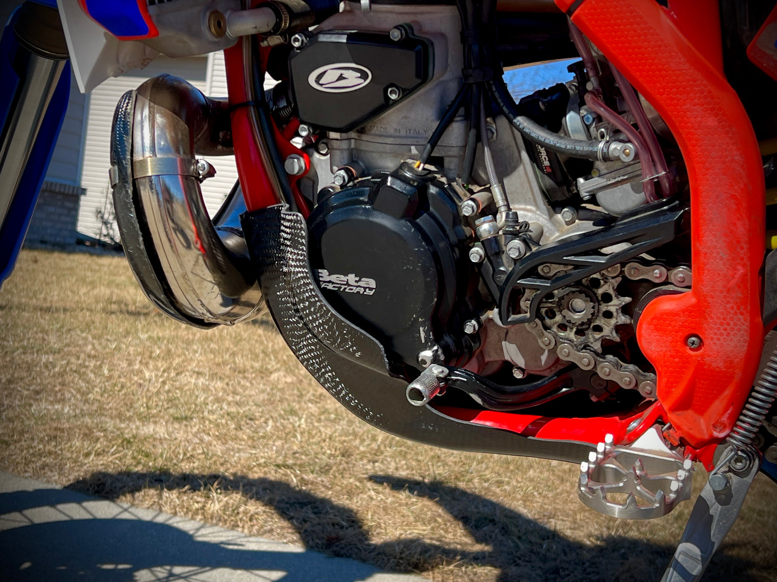 P3 Carbon Skid Plate Beta 250|300 RR/RX | 2020 - 2026 (Including Race / X-PRO Models) | WITHOUT Linkage Protection - Image 5
