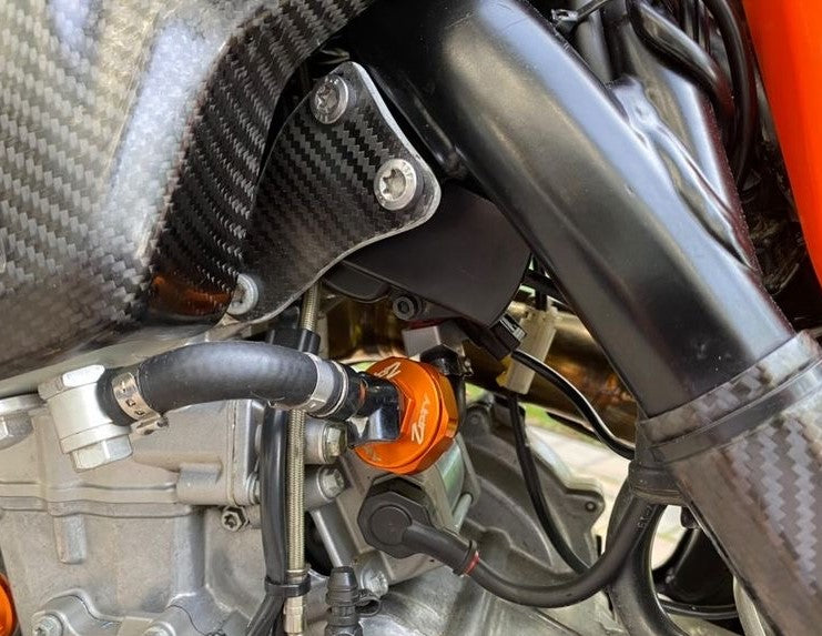 Carbon Engine Mounts | KTM / HUSQ | FE501(s) 500 EXC-F 500 XCFW | 2020-2023 (See Fitment Chart) - Image 3