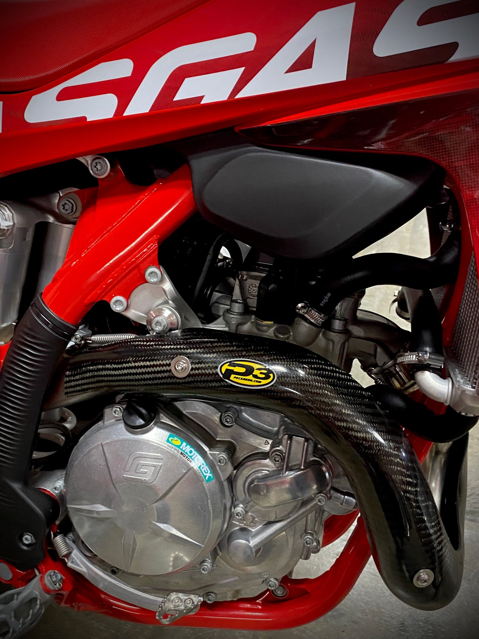 P3 Carbon Heat Shield MAXCoverage: GasGas MC450F | EX450F | 2024 - 2026